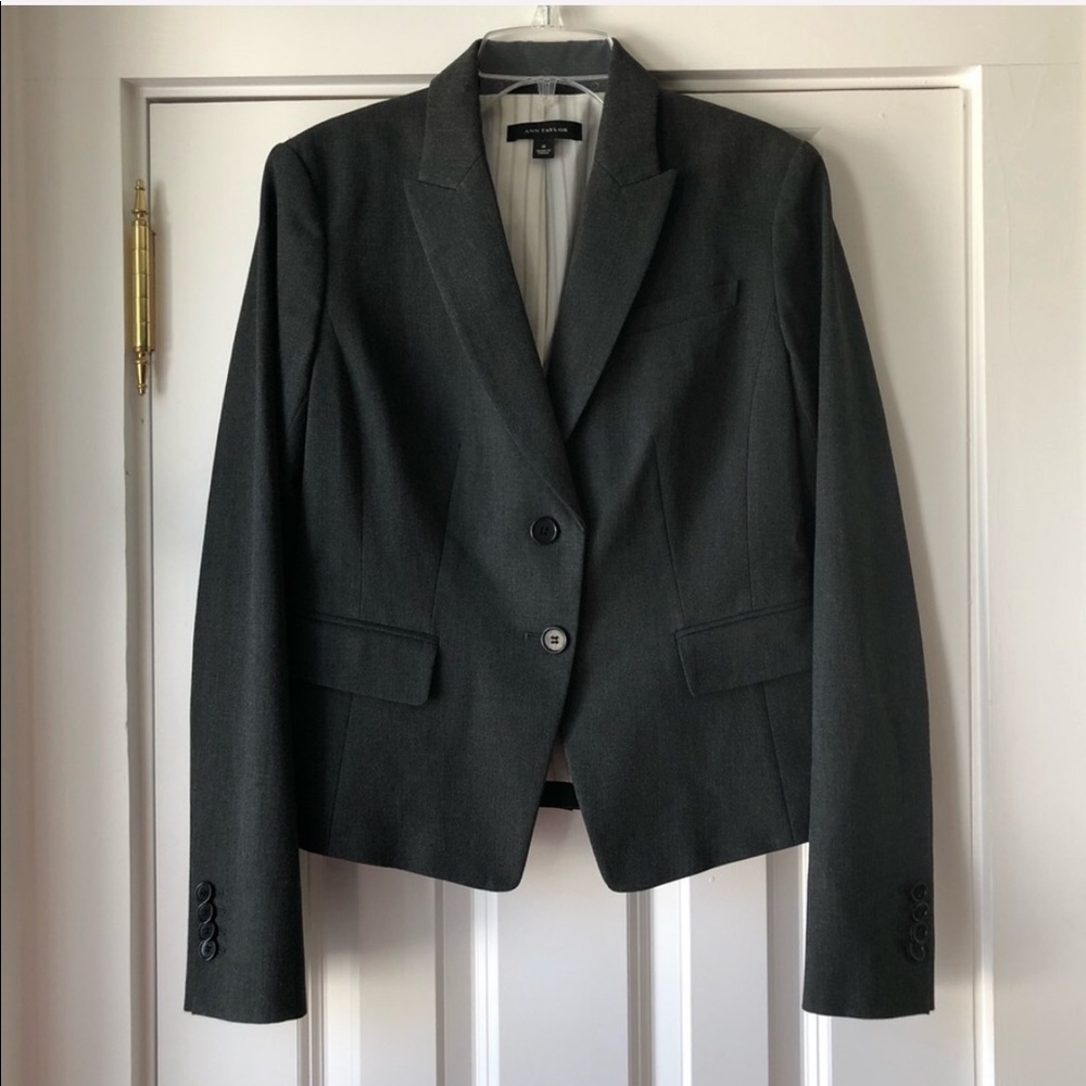 ⭐️ Ann Taylor Blazer